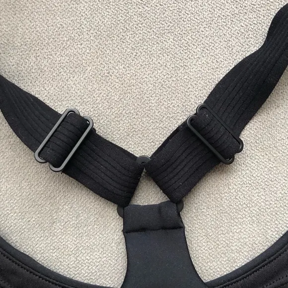Alo Yoga Airlift Suit Up Bra Black/White S