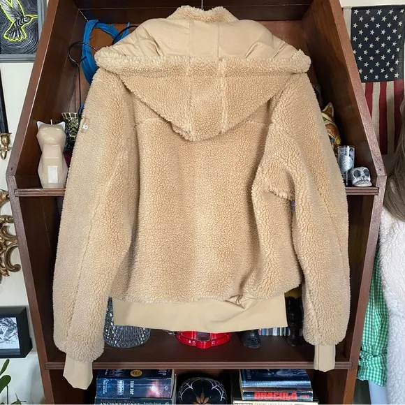 ALO Yoga Foxy Sherpa Jacket Camel Puffer Jacket Plush Insulated Outerwear large