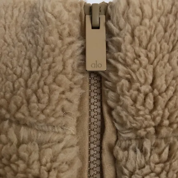 Alo Yoga Foxy Sherpa Jacket Camel S