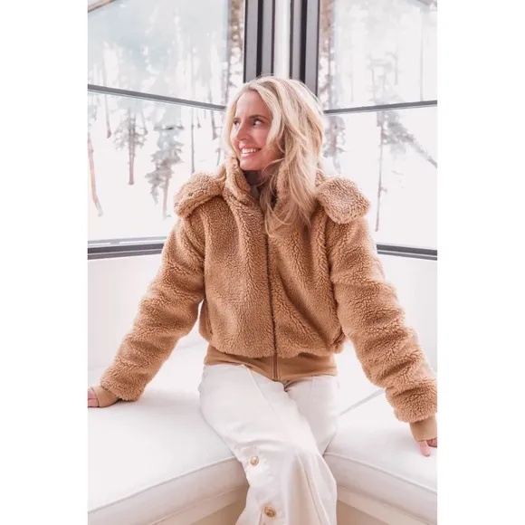 Alo Yoga Foxy Sherpa Jacket Camel S