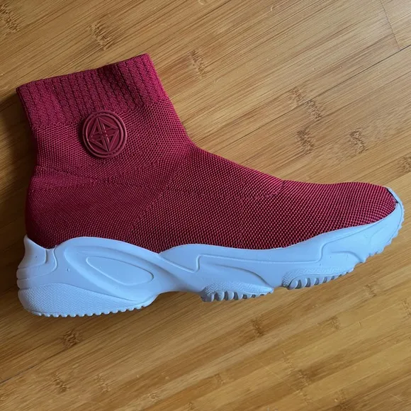 🆕Antonio Melani Sneaker.  NWT   000AE