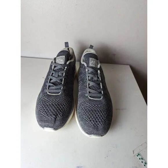 APL (ATHLETIC PROPULSION LABS) Pro Knit Mesh Sneakers Size 10