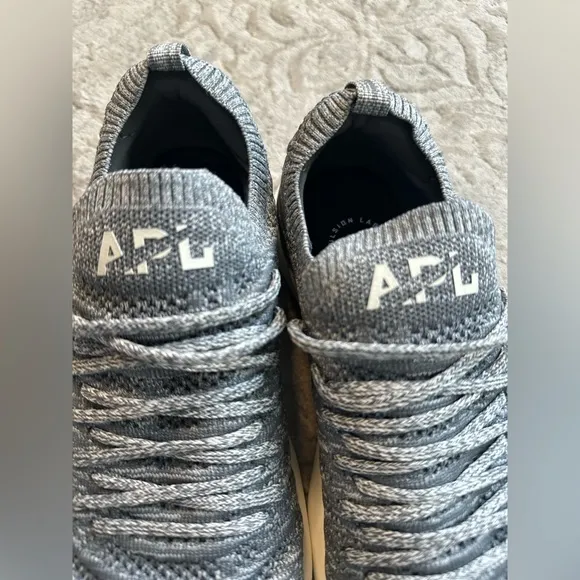 APL Athletic Propulsion Labs Techloom Wave Gray Knit Sneakers Size 7.5
