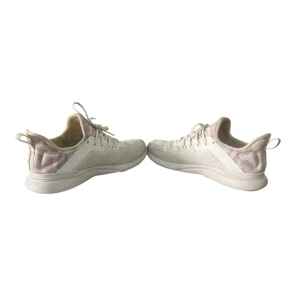 APL: Athletic Propulsion Labs Women's Techloom Tracer Sneakers Leopard Size 7.5
