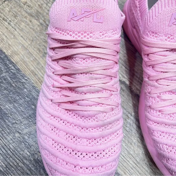 APL Breast Cancer Awareness Techloom Wave Sneakers Size 9