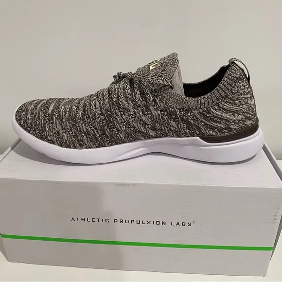 APL Mens Knit Sneakers Size 7