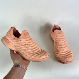 APL Techloom Wave W Sneakers Women's 8 Peach Knit Athletic Running Shoes 1219XC