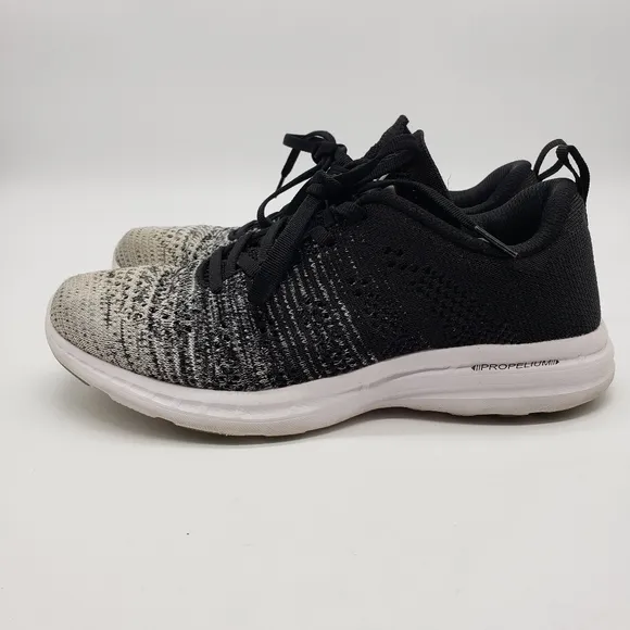 APL Women US 8 black white sneakers athletic laceup 1220XC Techloom Pro W