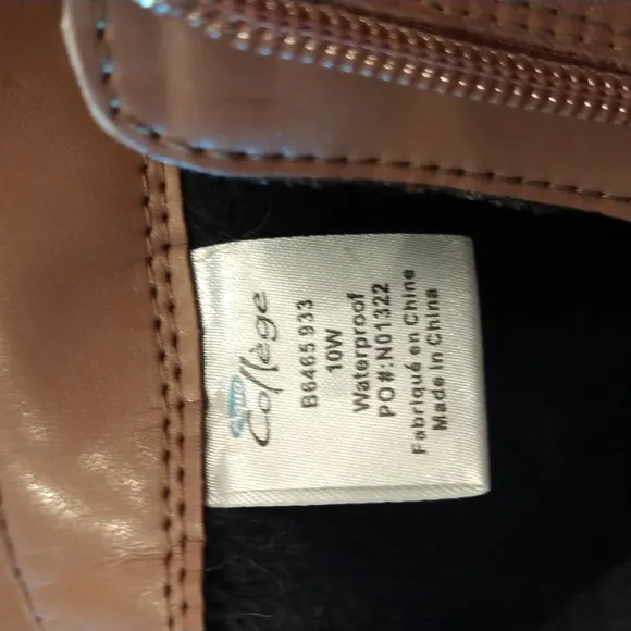 Aqua College Waterproof Leather Ankle Boots Sz 10 Wide NIB