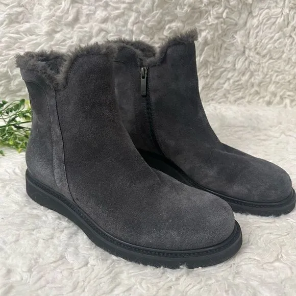 AQUATALIA Women’s Gray Suede Ankle Boots Side Zip Fur lined comfy size 9