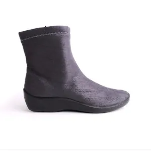 Arcopedico L8 Gray Ankle Boots
