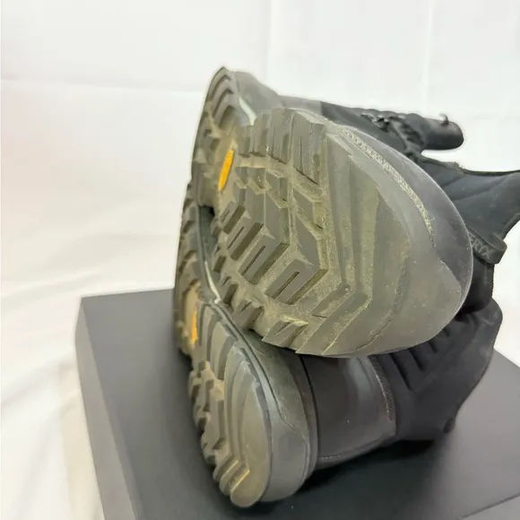 Arc’teryx Aerios AR MID GTX Men’s Boots (size US9)