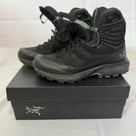 Arc’teryx Aerios AR MID GTX Men’s Boots (size US9)