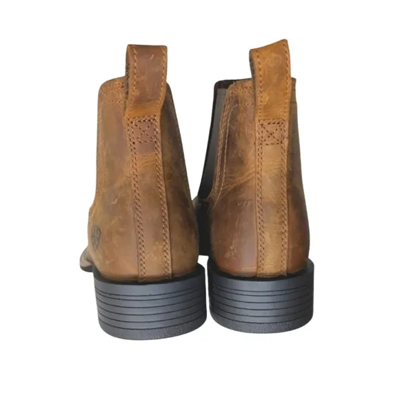 Ariat Men's Brown Booker Ultra Leather Western Chelsea Boots..Size 8.5D
