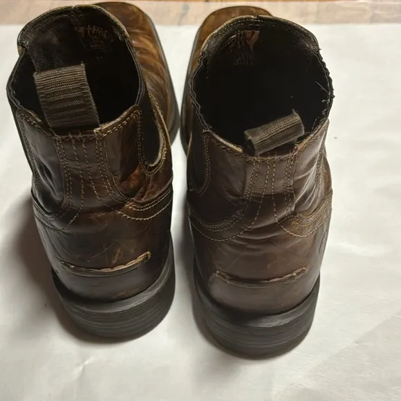 Ariat Men’s Midtown Rambler leather Boots in Barn Brown distressed Sz 9 D