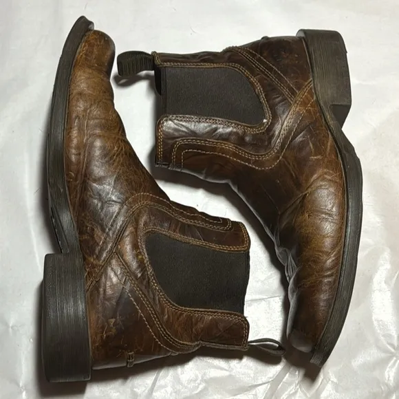 Ariat Men’s Midtown Rambler leather Boots in Barn Brown distressed Sz 9 D