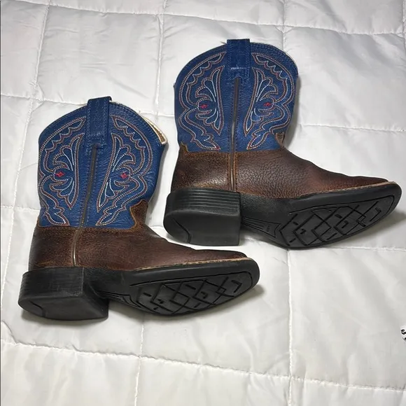Ariat Quickdraw Western Boot Blue and Brown Leather Cowboy Boots