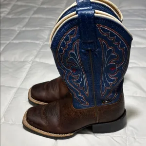 Ariat Quickdraw Western Boot Blue and Brown Leather Cowboy Boots