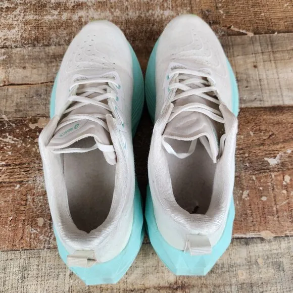Asics Novablast 4 Women's Size 9.5 White Mint Athletic Walk Running Gym Sneakers