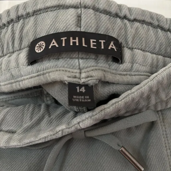Athleta Farallon Knit Mini Skirt Zipper Pockets Sage Green Size 14 Sweatskirt