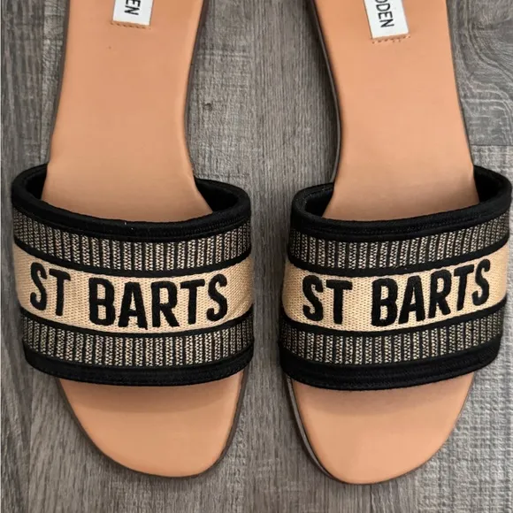 Auth.✅ NWOB Steve Madden “Knox” Slides in “Saint Barts” Size 9.5✨