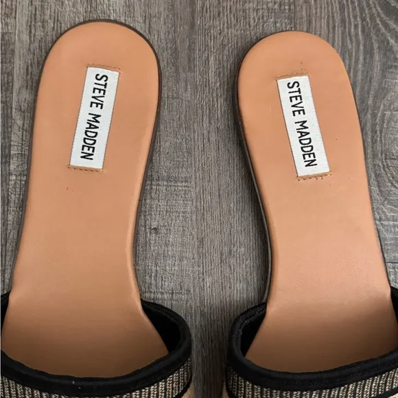 Auth.✅ NWOB Steve Madden “Knox” Slides in “Saint Barts” Size 9.5✨