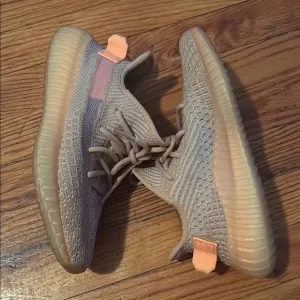 Authentic Adidas Yeezy Boost 350 V2 Clay Sneakers