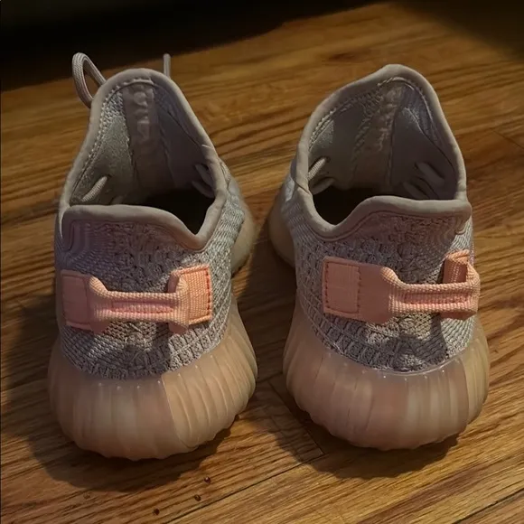 Authentic Adidas Yeezy Boost 350 V2 Clay Sneakers