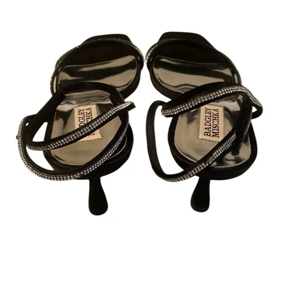 BADGLEY MISCHKA | Women’s Black Ultra Metallic Ankle Grip Sandals Size 9