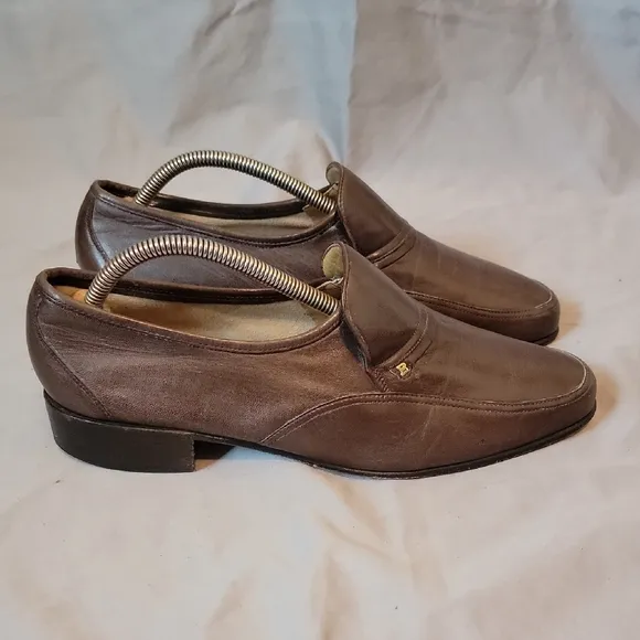 Bally 8.5 EE Brown Leather Loafers Slip-On Elegance