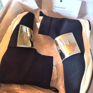 Balmain Knit Sneakers Size 38 EUC Black &amp; Silver