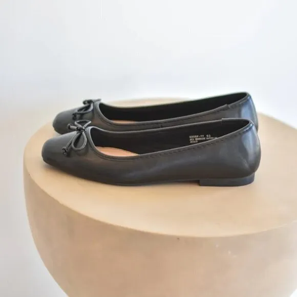 Bamboo Ballet Flats with Bow in Black Faux Leather