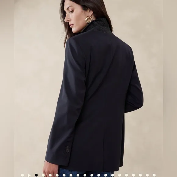 Banana Republic Long and Lean-Fit Washable Italian Wool Blend Blazer- Navy Blue