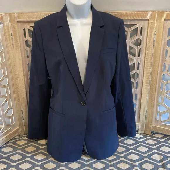 Banana Republic Long and Lean-Fit Washable Italian Wool Blend Blazer- Navy Blue