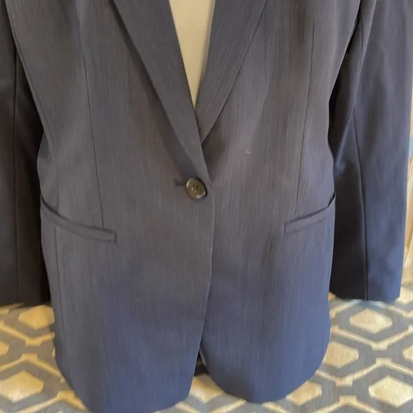Banana Republic Long and Lean-Fit Washable Italian Wool Blend Blazer- Navy Blue
