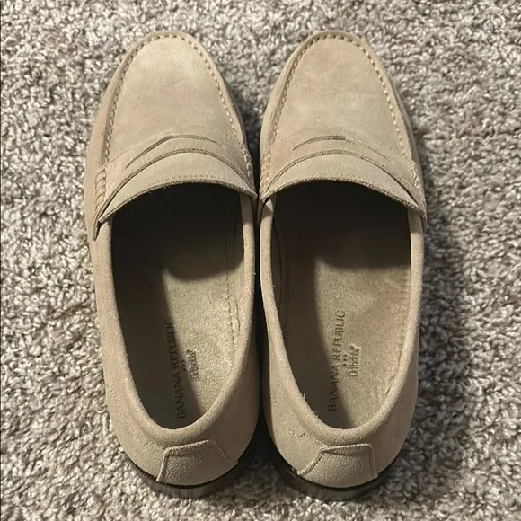 Banana Republic Men's Tan Loafers never worn