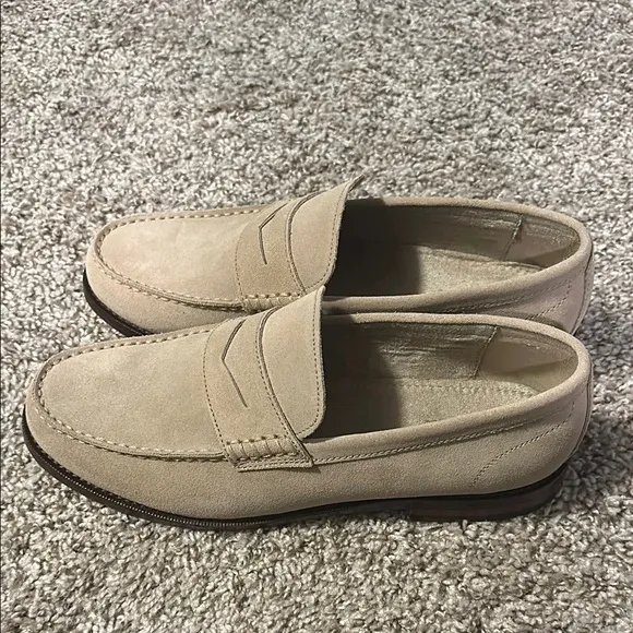Banana Republic Men's Tan Loafers never worn