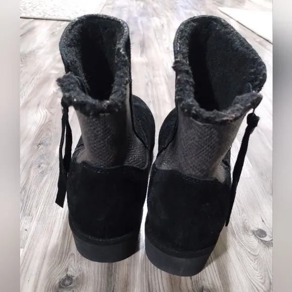 Bearpaw Megan II Black Side Zip Bootie Women's Size 11