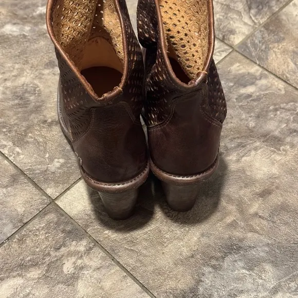 Bed Stu Ducchess Perforated Brown Ankle Boots Sz 8.5