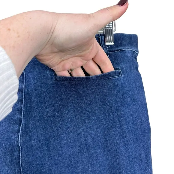 Betabrand Signature Mid-Rise Denim Bootcut Jeans Pull-on Elastic Waist Size M