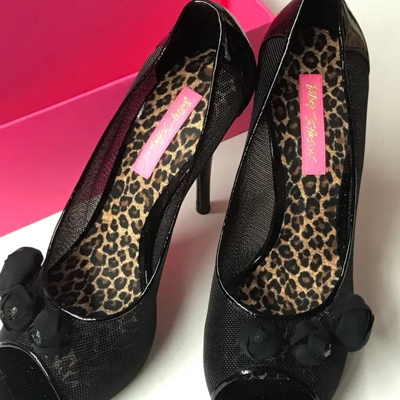Betsey Johnson fishnet rose crystal heels pumps sexy goth punk prom vintage 10