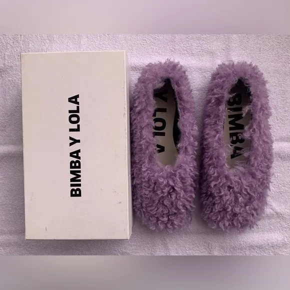Bimba Y Lola Purple lilac Faux fur flats