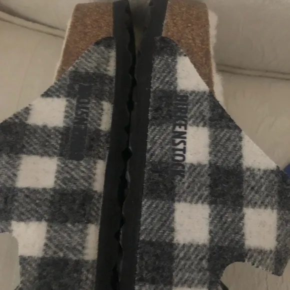 Birkenstock Arizona shearling slides women size 7