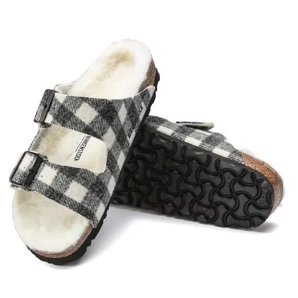 Birkenstock Arizona shearling slides women size 7