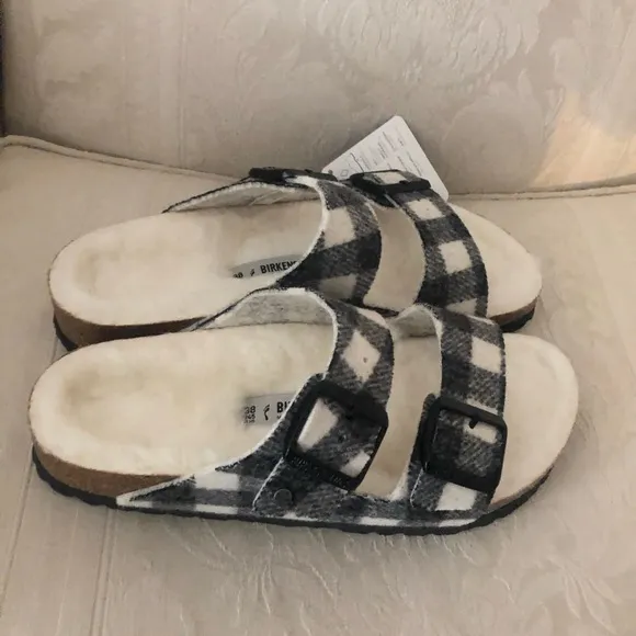 Birkenstock Arizona shearling slides women size 7