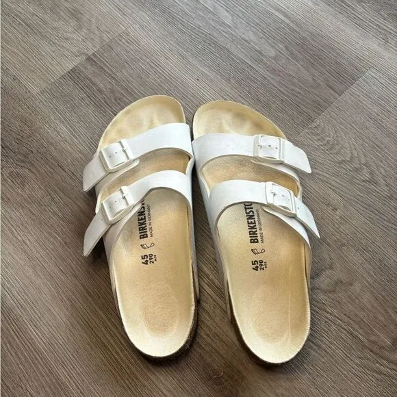 BIRKENSTOCK Arizona White Birko-Flor White Leather Style: 0552681