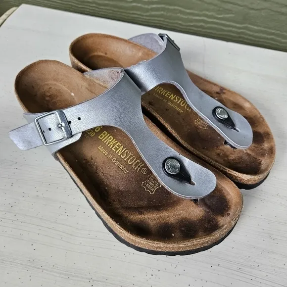 BIRKENSTOCK Gizeh Thongs Sandals Silver Buckle Shoes Slides Women's Size EU 36