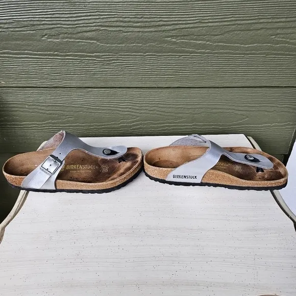 BIRKENSTOCK Gizeh Thongs Sandals Silver Buckle Shoes Slides Women's Size EU 36