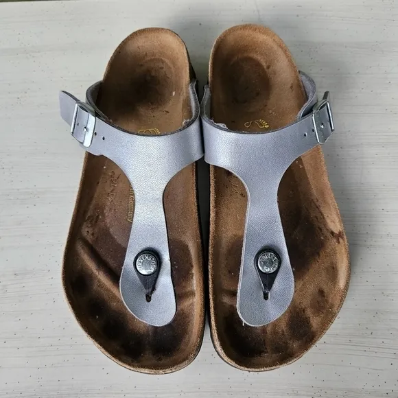 BIRKENSTOCK Gizeh Thongs Sandals Silver Buckle Shoes Slides Women's Size EU 36