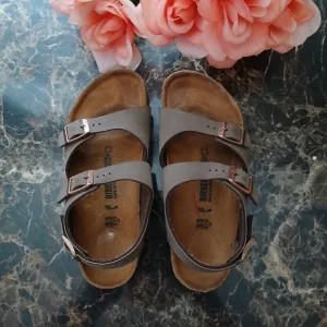 Birkenstock Roma BirkyBuc Sandals Size 33 EU For Girls